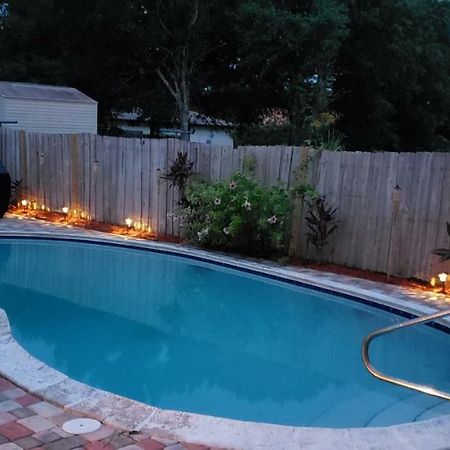 Pool Home Near Beach And River Fort Pierce Exterior photo