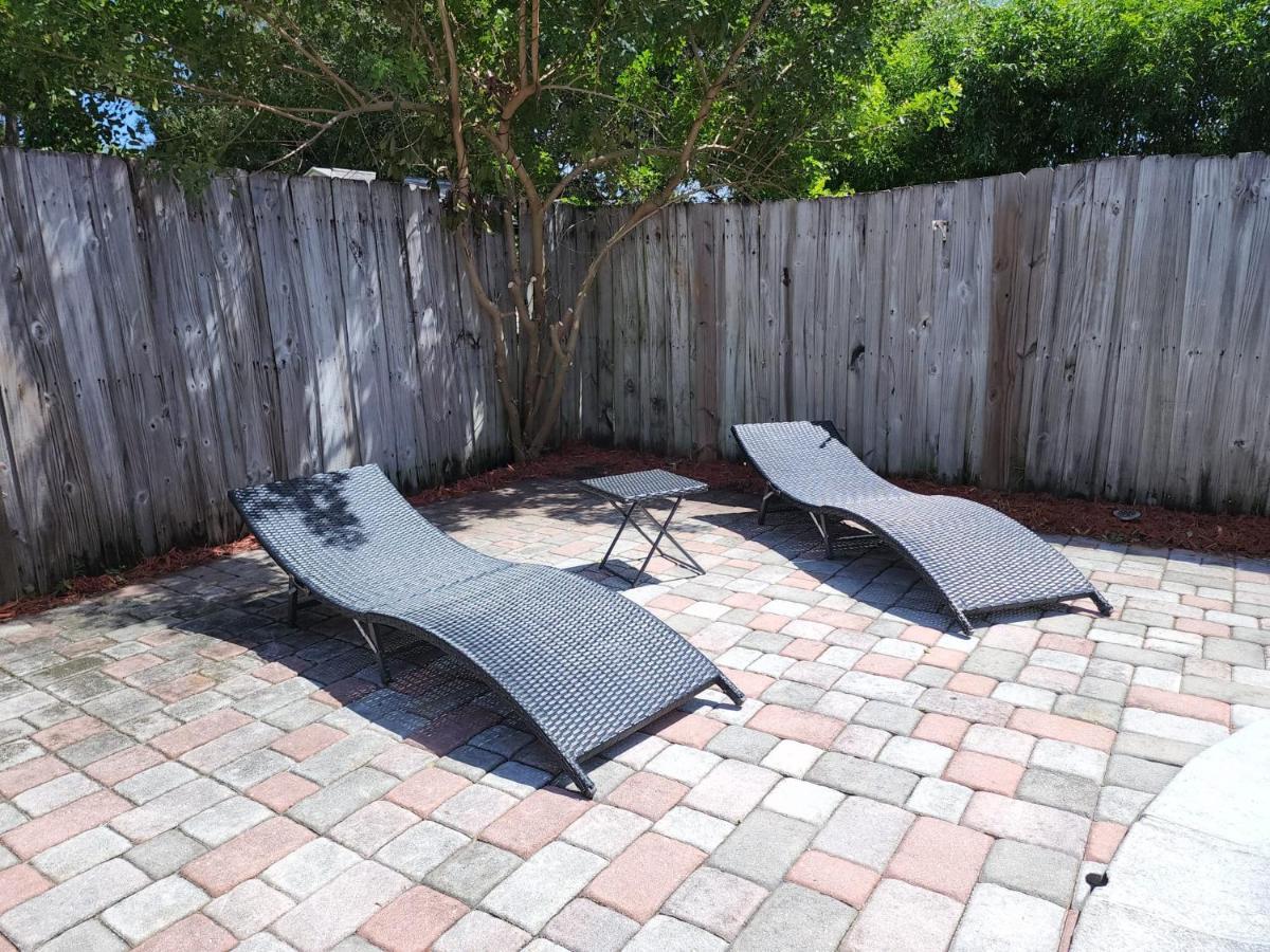 Pool Home Near Beach And River Fort Pierce Exterior photo