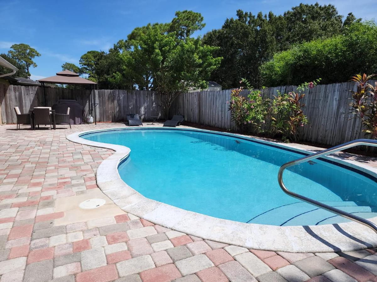 Pool Home Near Beach And River Fort Pierce Exterior photo