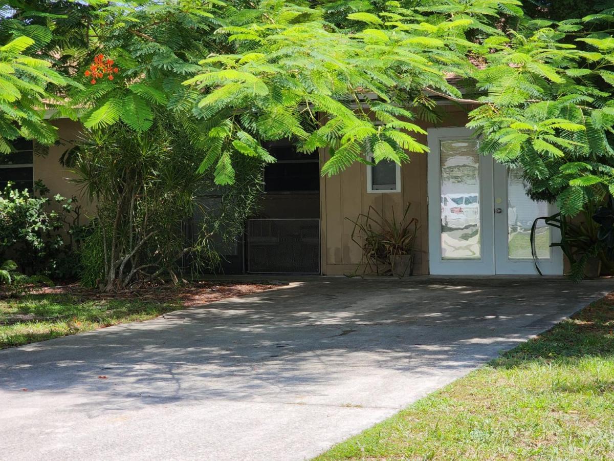 Pool Home Near Beach And River Fort Pierce Exterior photo